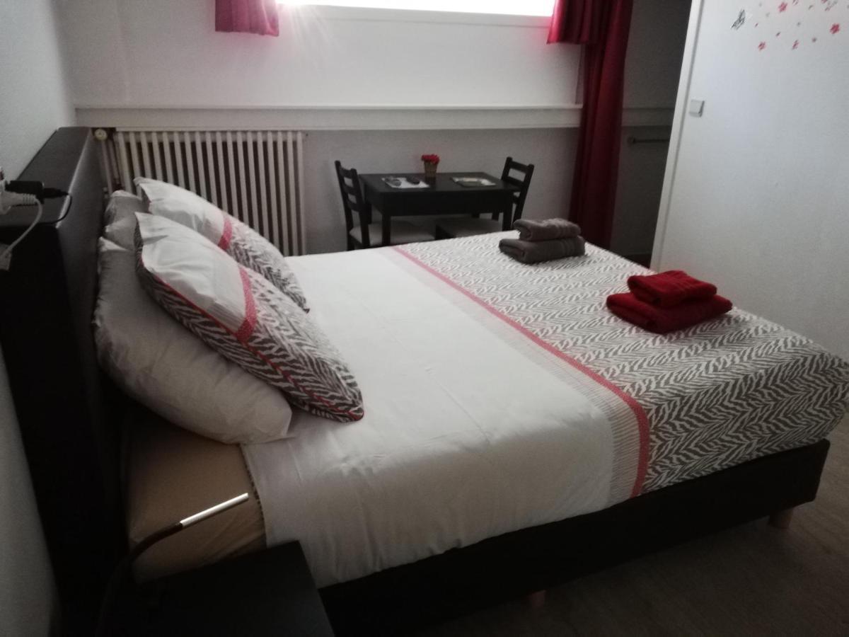 Kokodor Bed & Breakfast De Haan Bagian luar foto