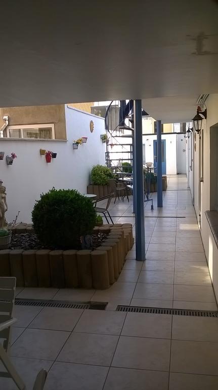 Kokodor Bed & Breakfast De Haan Bagian luar foto